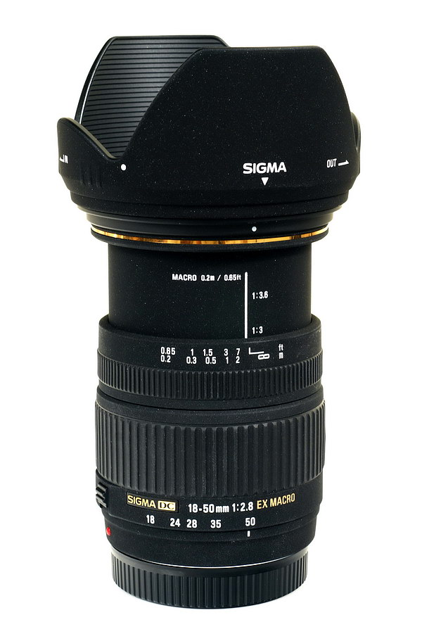 Sigma 18-50mm F/2.8 EX DC Macro